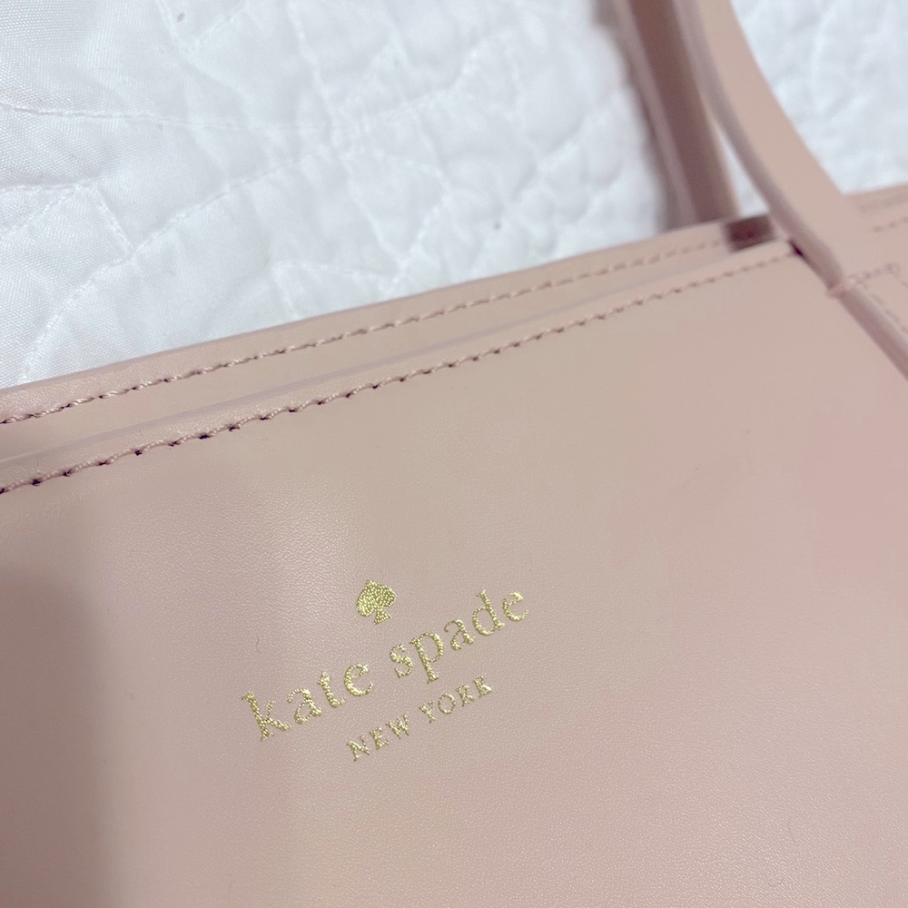 Kate Spade tote - Picture 2 of 4